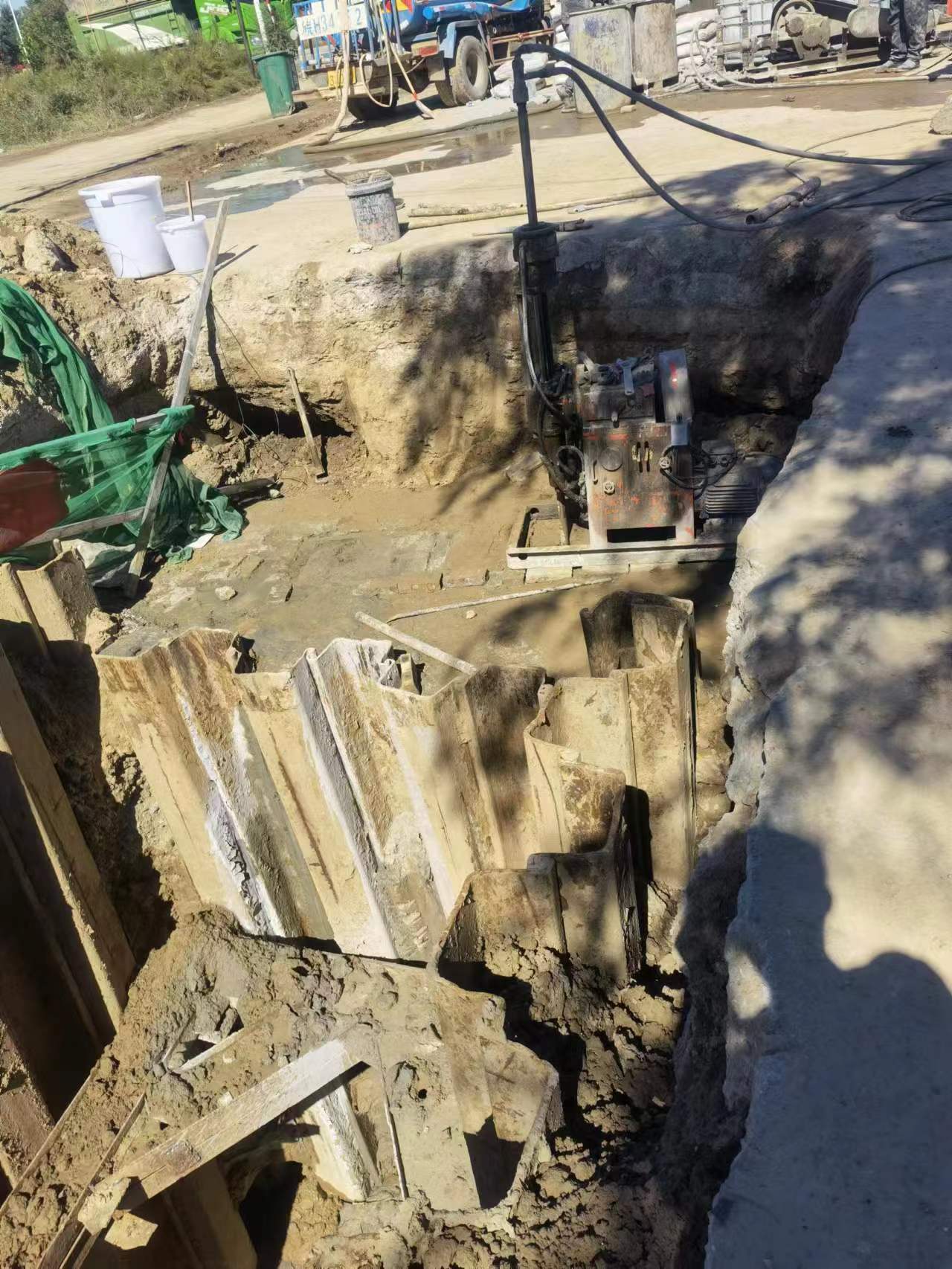 呼和浩特基坑隧道止水帷幕桩底钻孔高压注浆